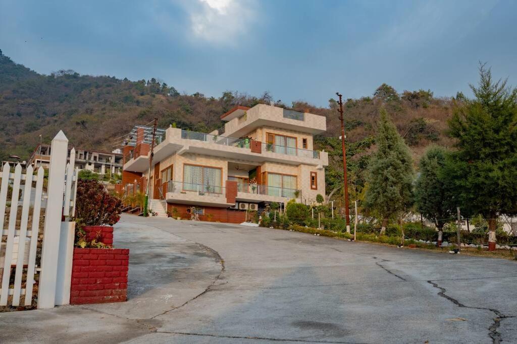 The Sage Villa - Luxury Homestay In Dehradun Eksteriør bilde