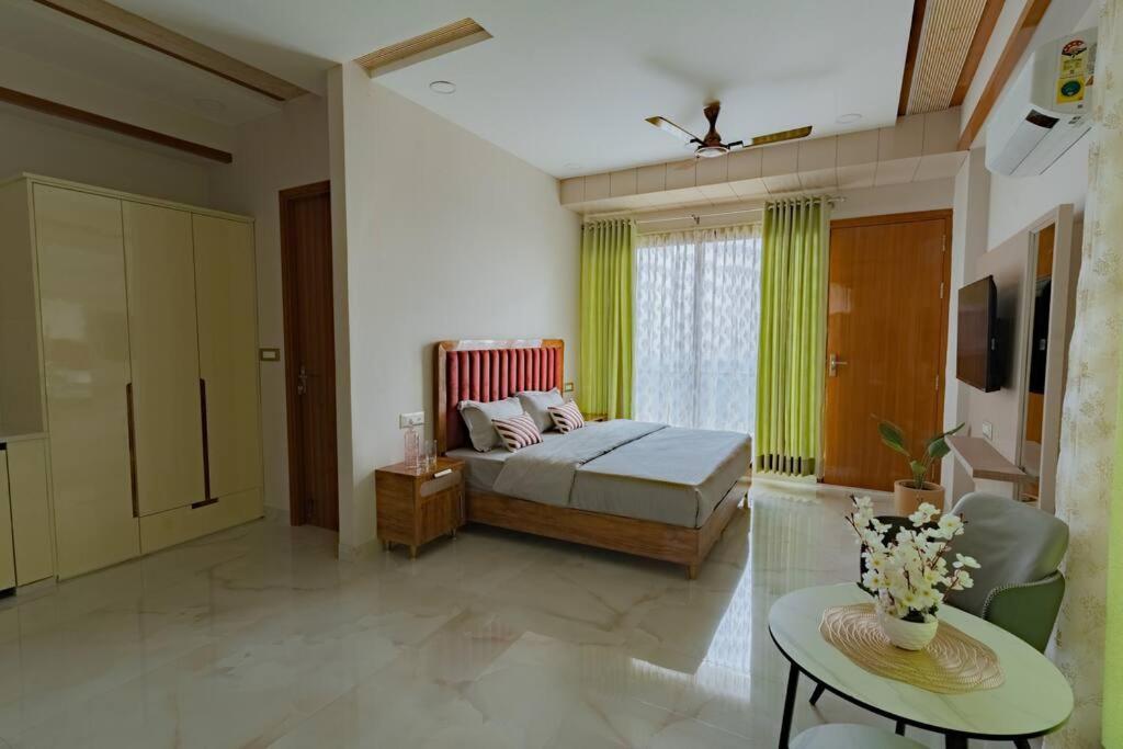 The Sage Villa - Luxury Homestay In Dehradun Eksteriør bilde